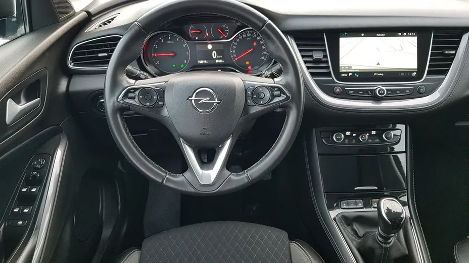 OPEL Grandland X -
