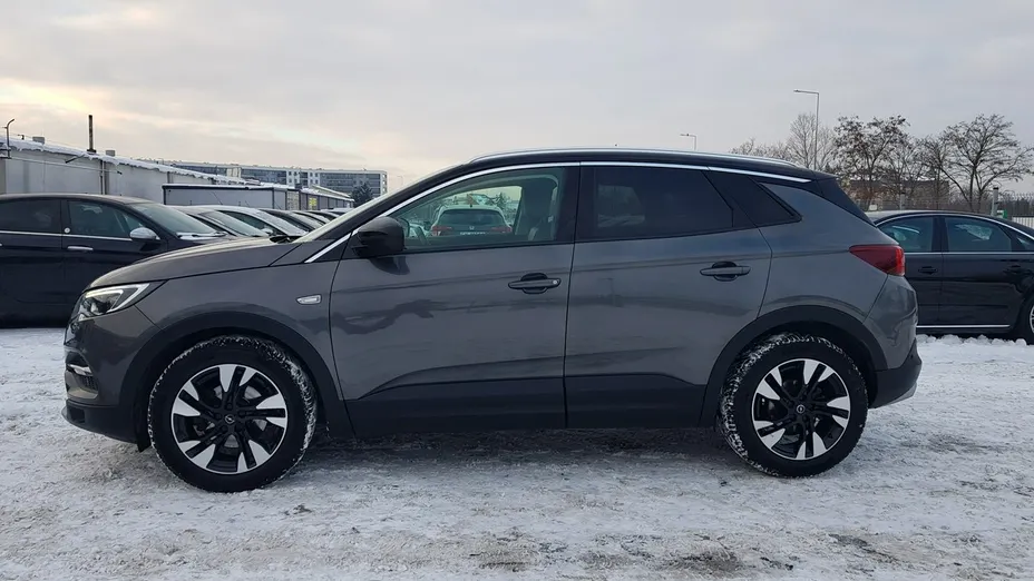 OPEL Grandland X -