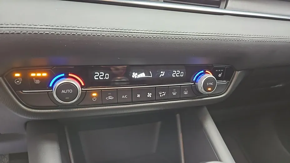 MAZDA 6 -