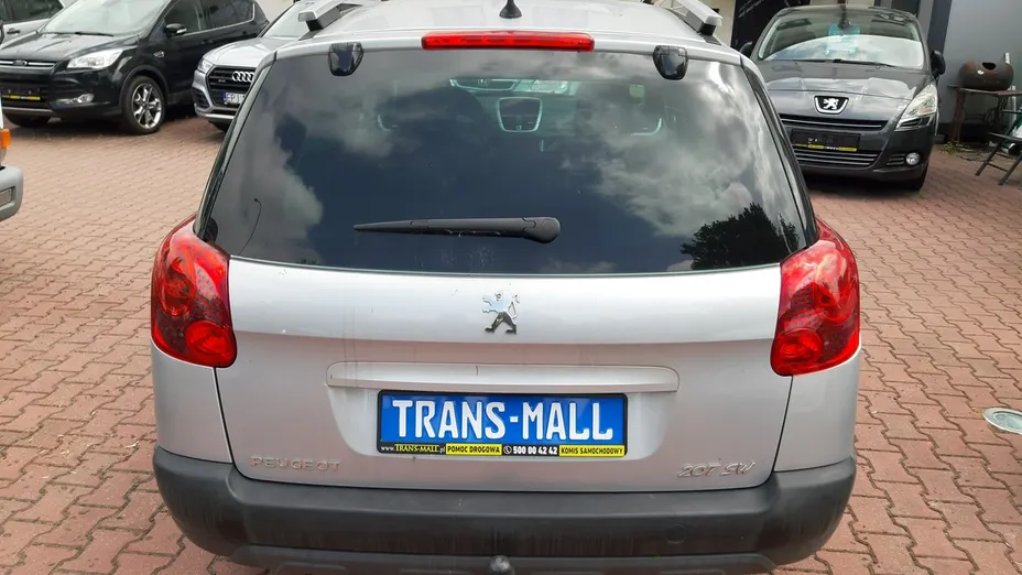 PEUGEOT 207 -