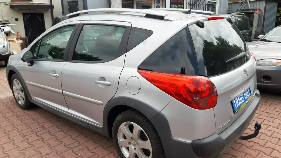 PEUGEOT 207 -