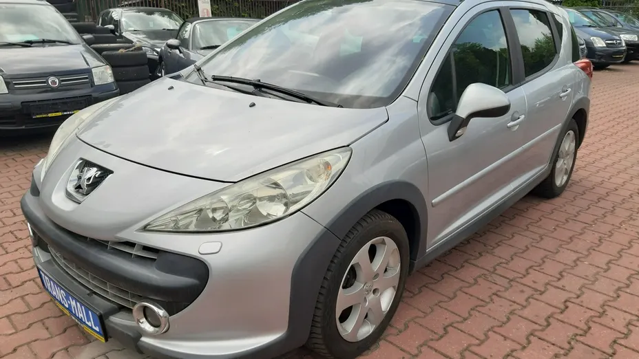 PEUGEOT 207 -