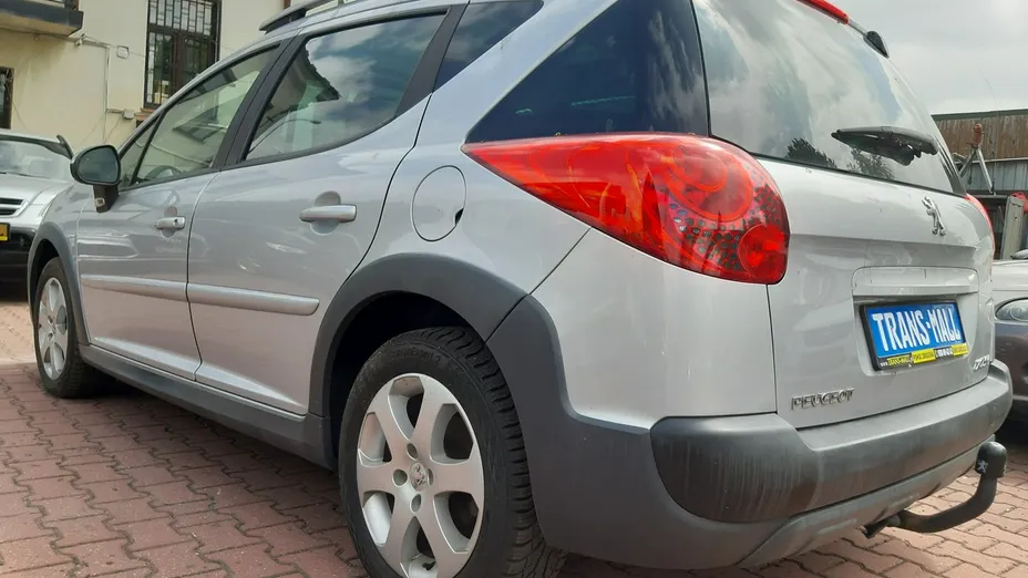 PEUGEOT 207 -
