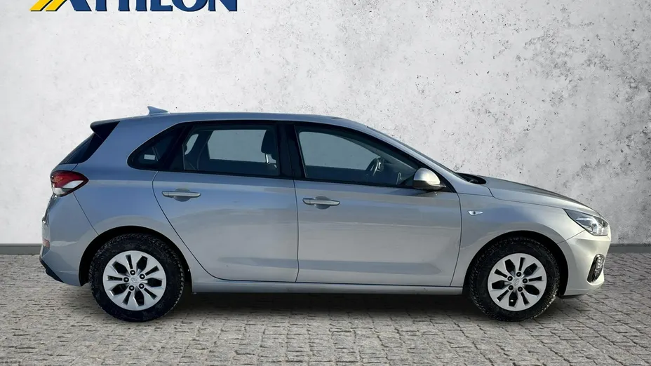 HYUNDAI i30 -