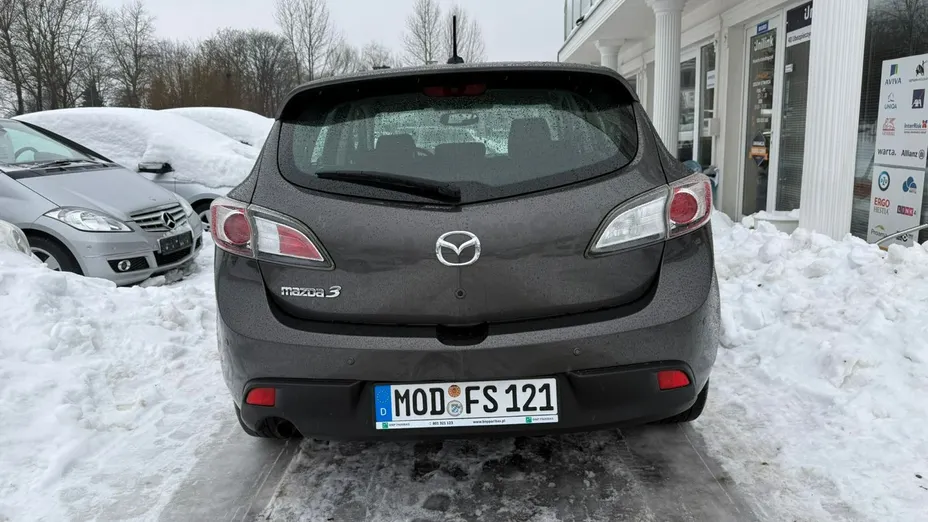 MAZDA 3 -