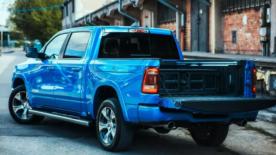 RAM 1500 -