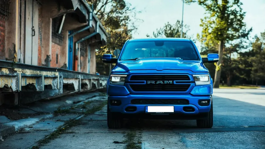 RAM 1500 -