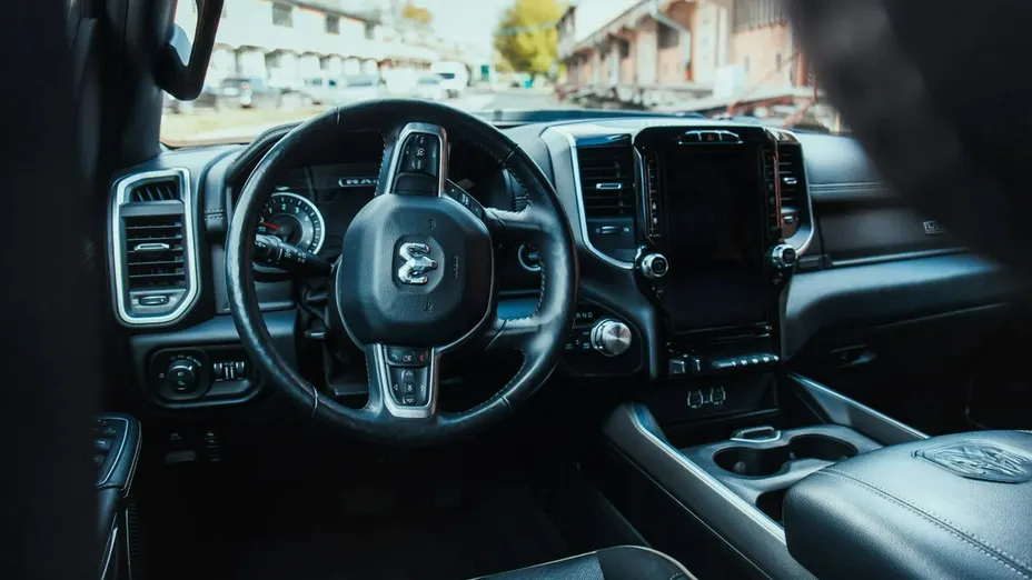 RAM 1500 -