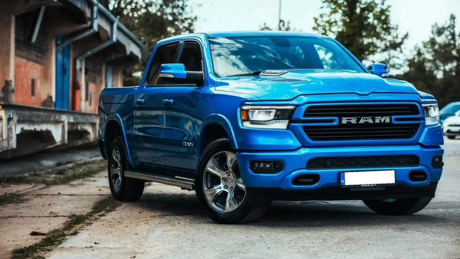 RAM 1500 -