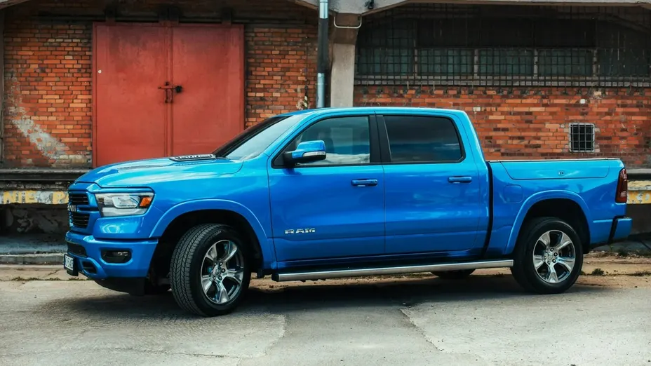 RAM 1500 -