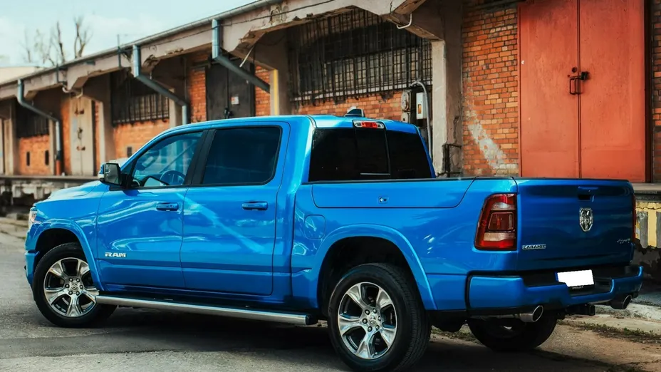 RAM 1500 -