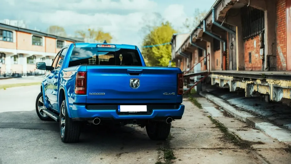 RAM 1500 -