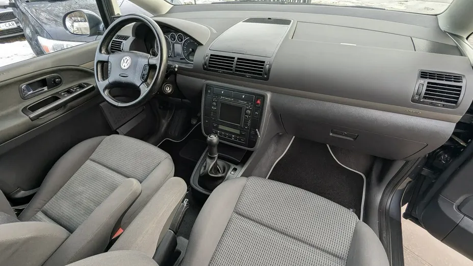VOLKSWAGEN Sharan -