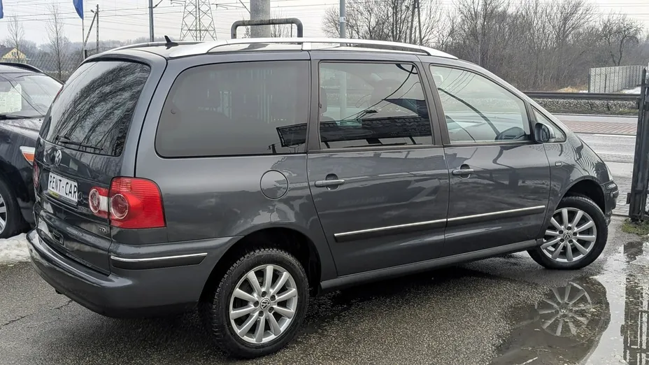 VOLKSWAGEN Sharan -