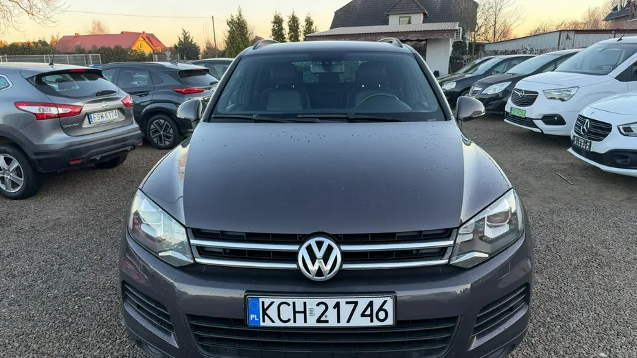 VOLKSWAGEN Touareg -