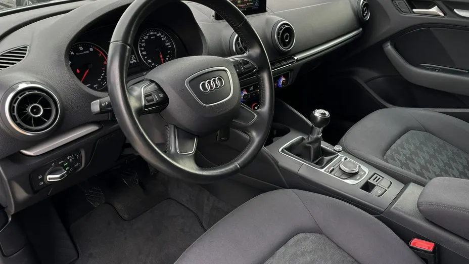 AUDI A3 Sportback -