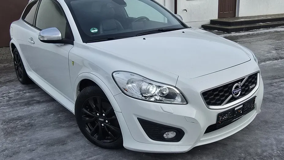 VOLVO C30 -