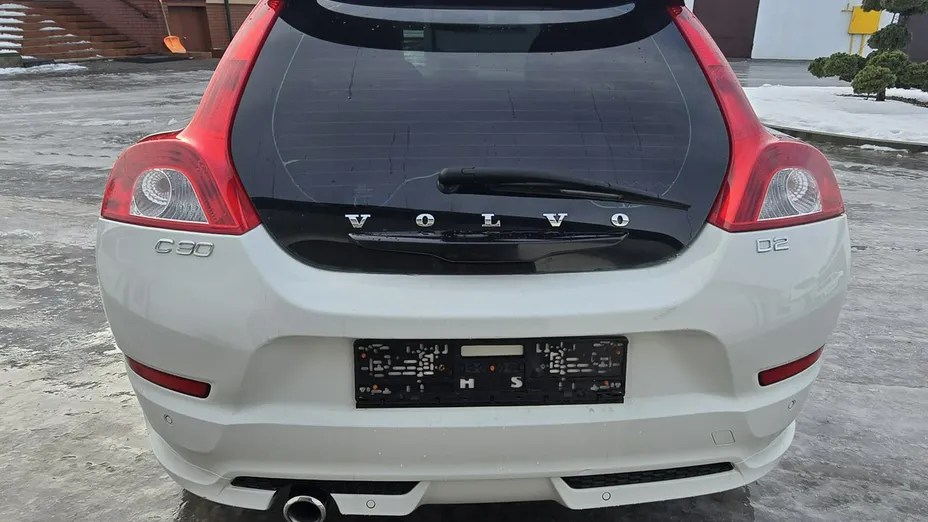 VOLVO C30 -