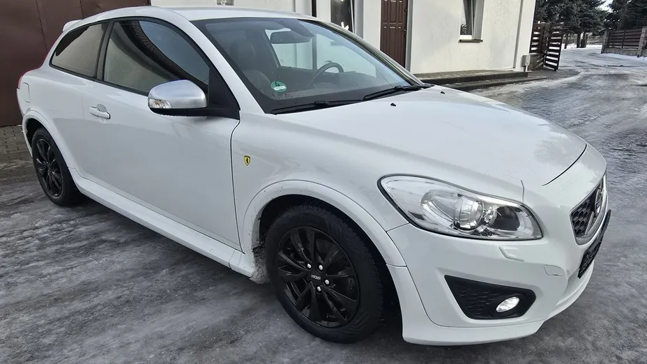 VOLVO C30 -