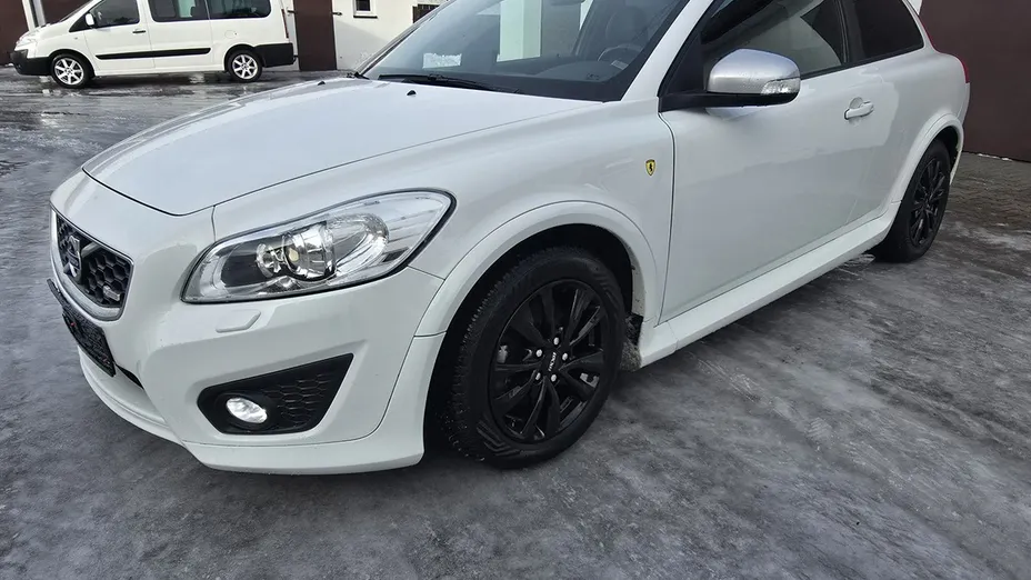 VOLVO C30 -