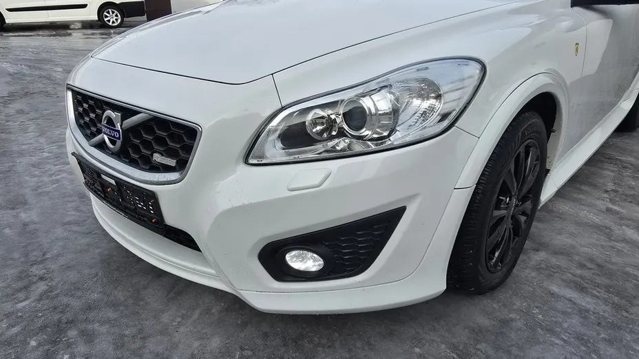 VOLVO C30 -