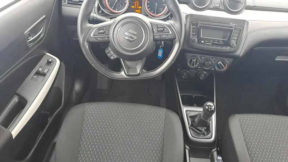 SUZUKI Swift -