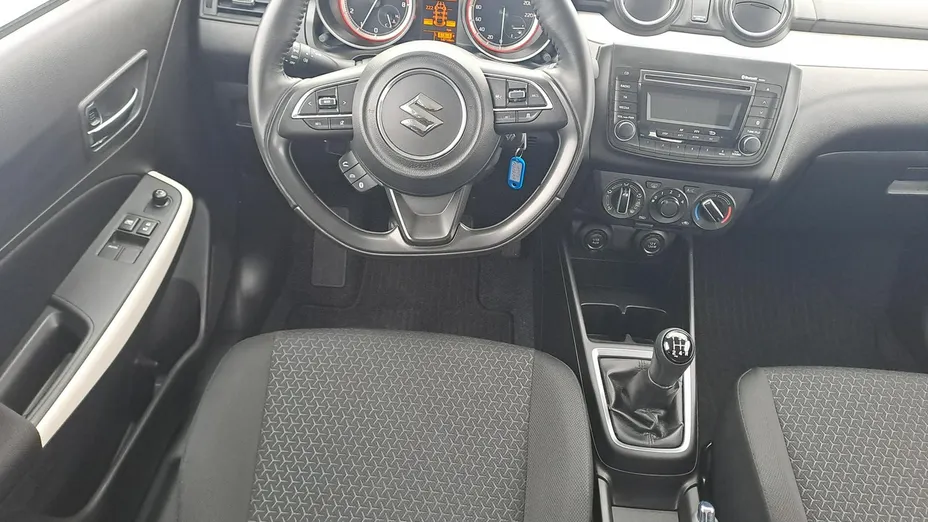 SUZUKI Swift -