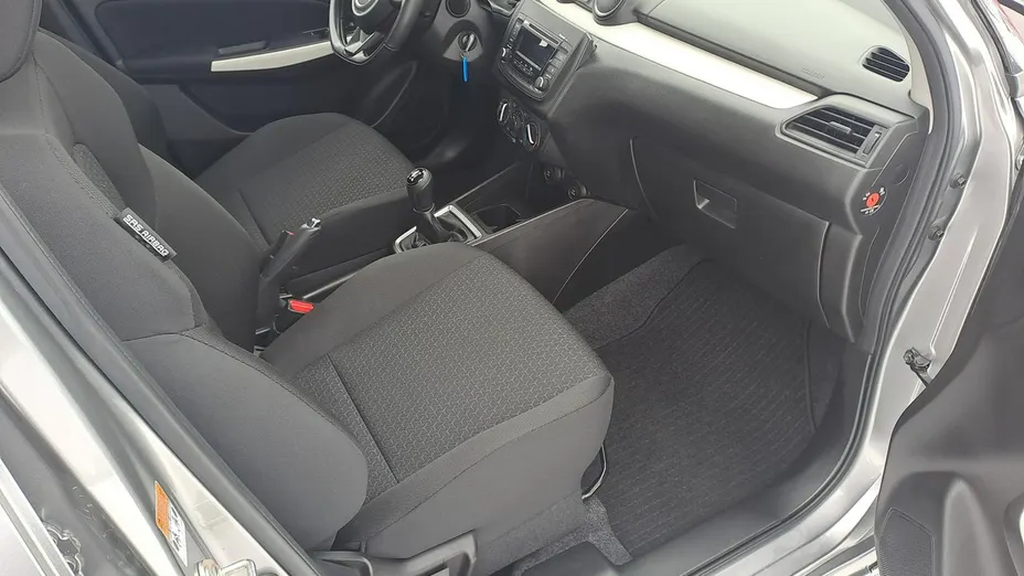 SUZUKI Swift -