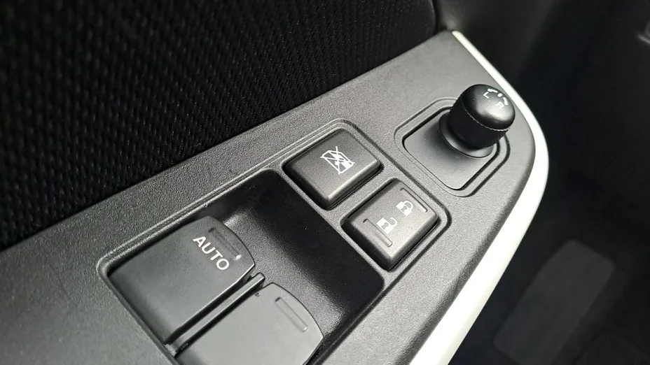SUZUKI Swift -