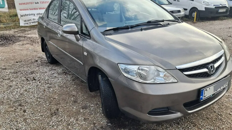 HONDA City -