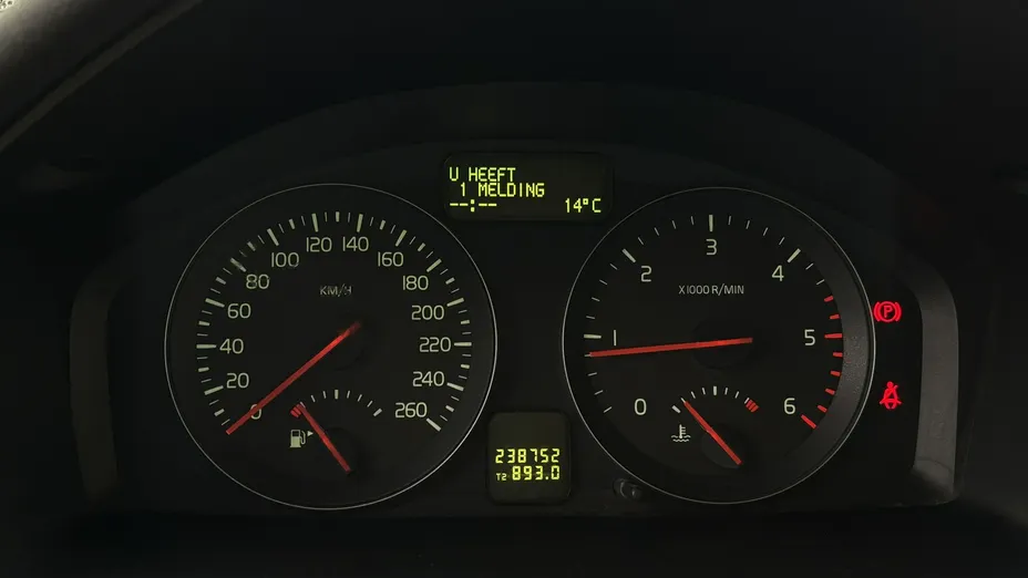 VOLVO S40 -