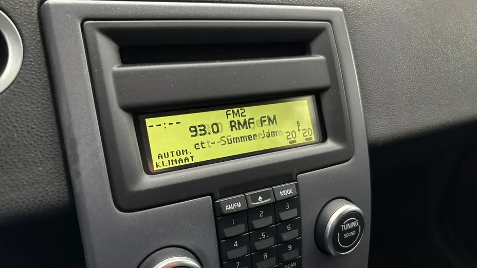 VOLVO S40 -