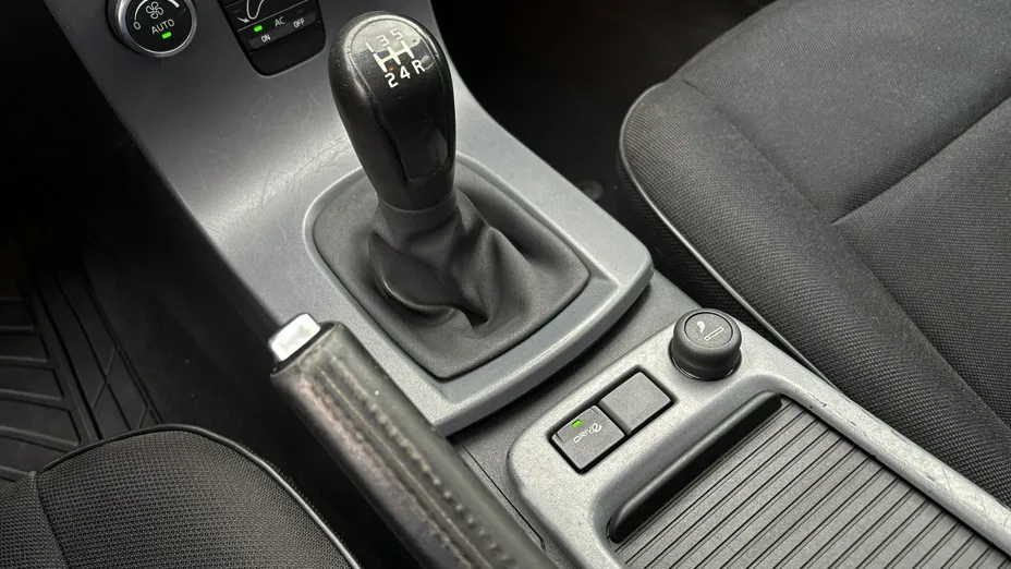 VOLVO S40 -