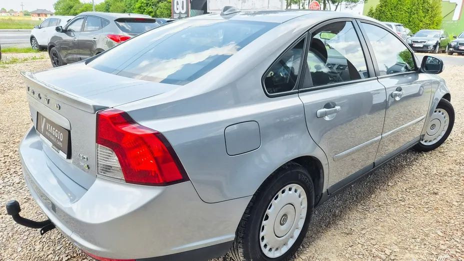 VOLVO S40 -