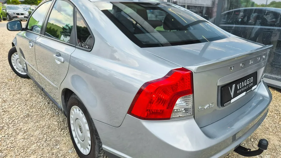 VOLVO S40 -