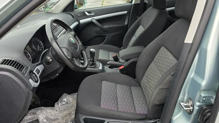 SKODA Octavia -