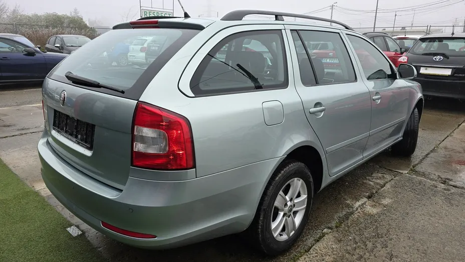 SKODA Octavia -