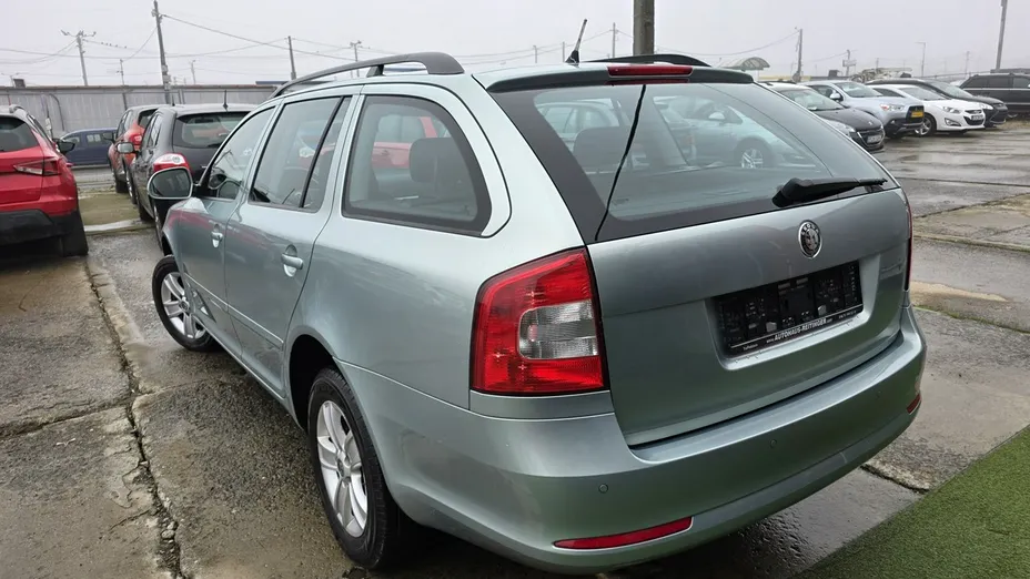 SKODA Octavia -