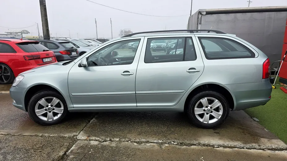 SKODA Octavia -