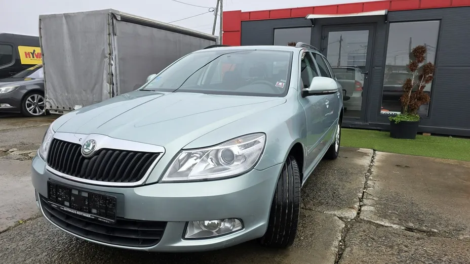 SKODA Octavia -
