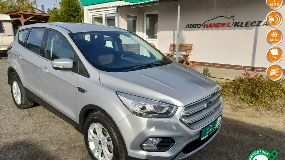 FORD Kuga -