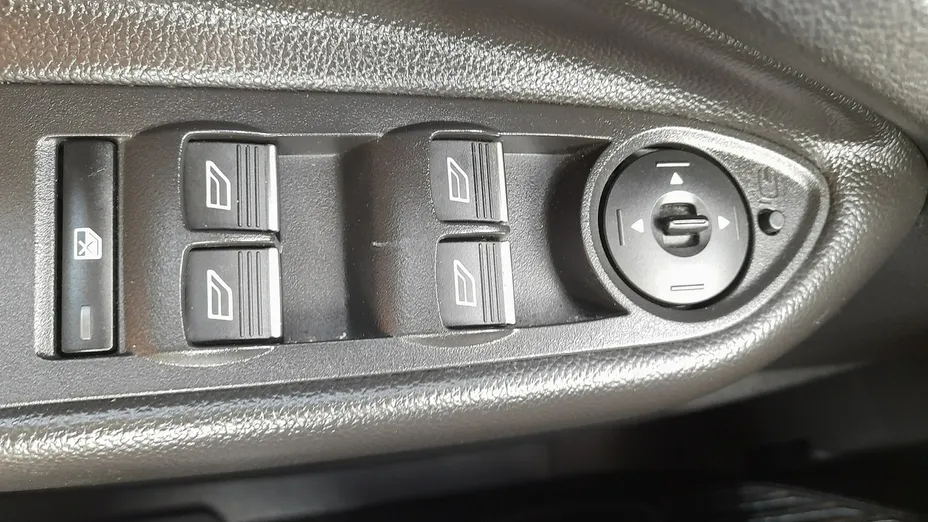 FORD Kuga -