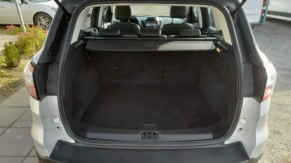 FORD Kuga -