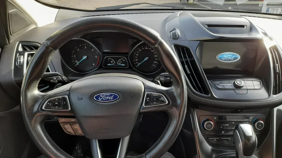 FORD Kuga -