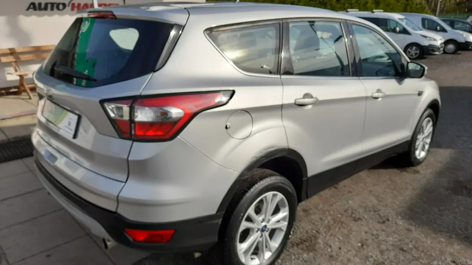 FORD Kuga -