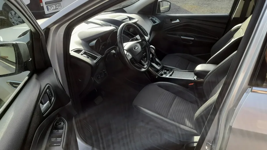 FORD Kuga -