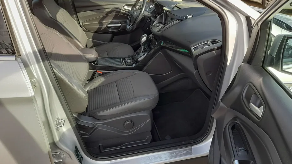 FORD Kuga -