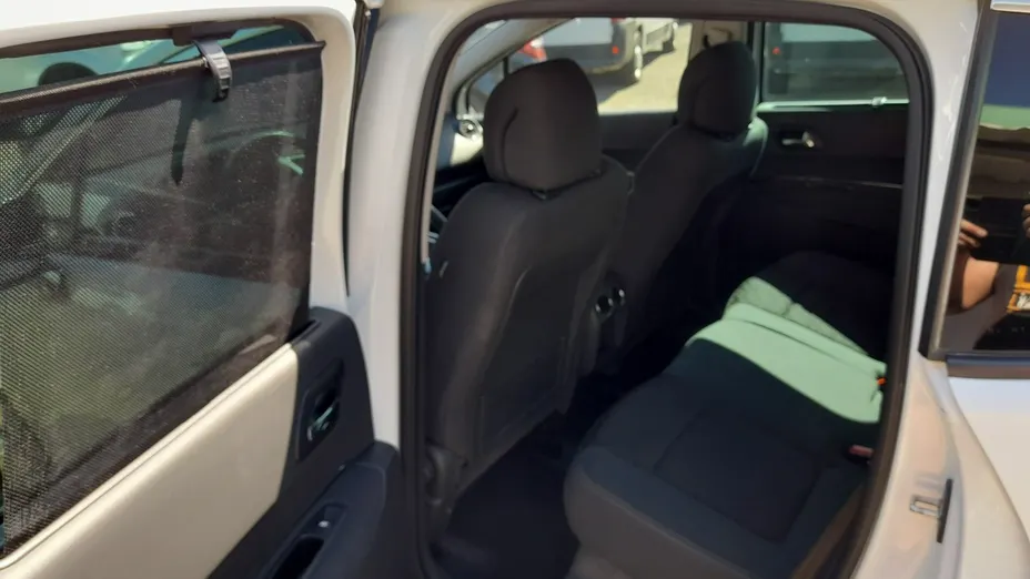 PEUGEOT 3008 -
