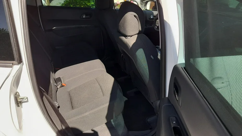PEUGEOT 3008 -