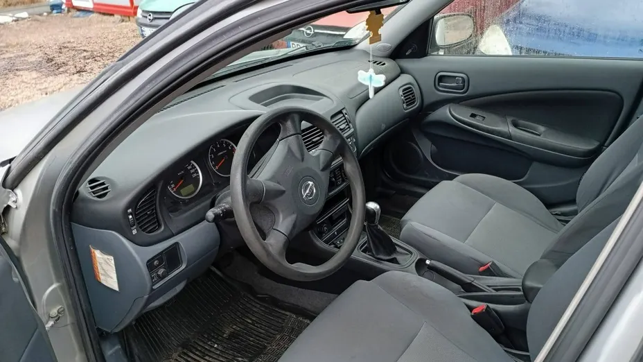 NISSAN Almera -